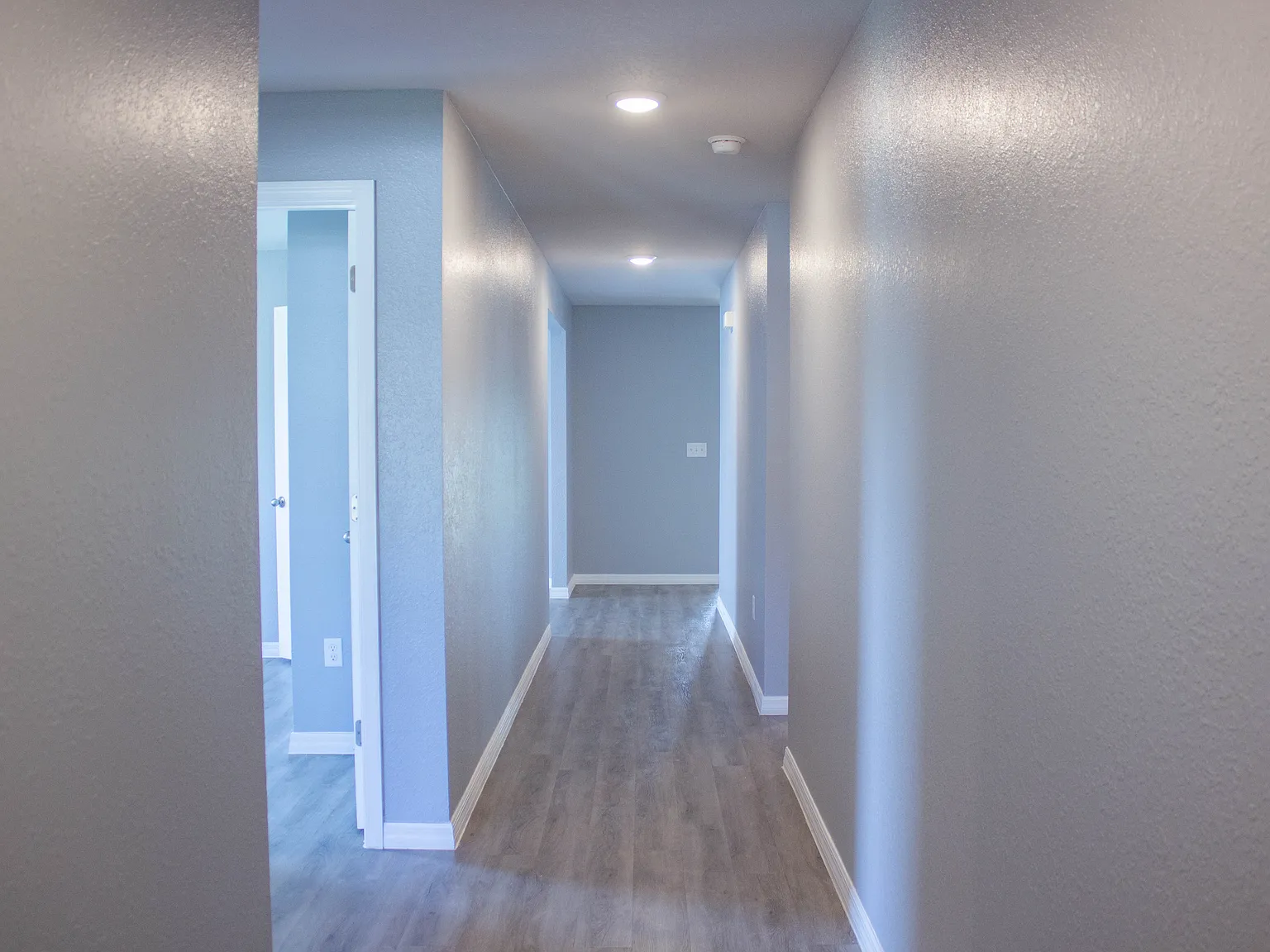 Move In 4/2 In Heart of Sebring — Photo 3