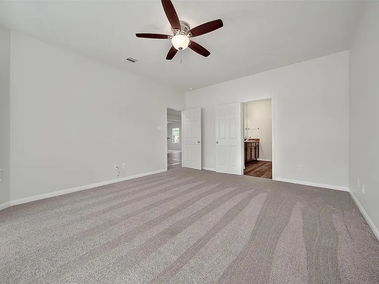 305 Crooked Pine Ct — Photo 17