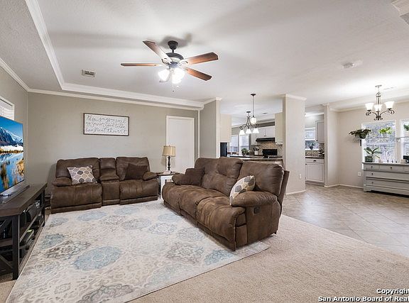 5th image of 366 Luther Ln