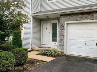 121 Register Dr, Newark, DE 19711