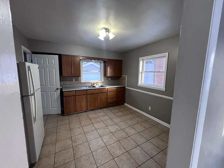 129 Kleber Ave — Photo 6