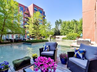 7608 Yonge St #111, Vaughan, ON L4J 0J5