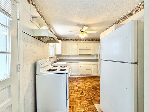 4th image of 505 Crestwood Dr