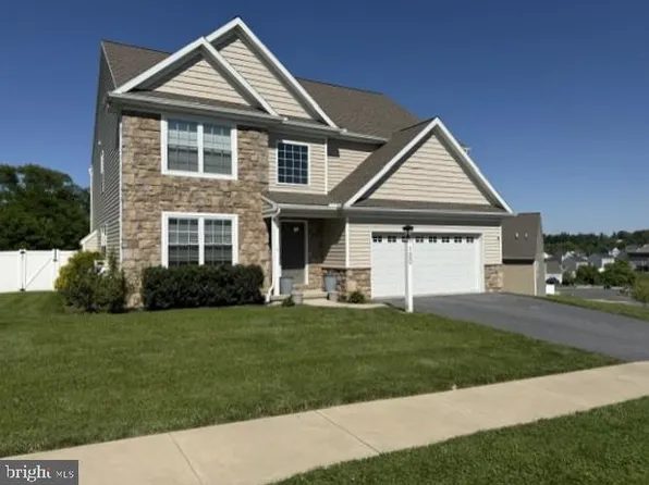 100 Magnolia Ln, New Providence, PA 17560