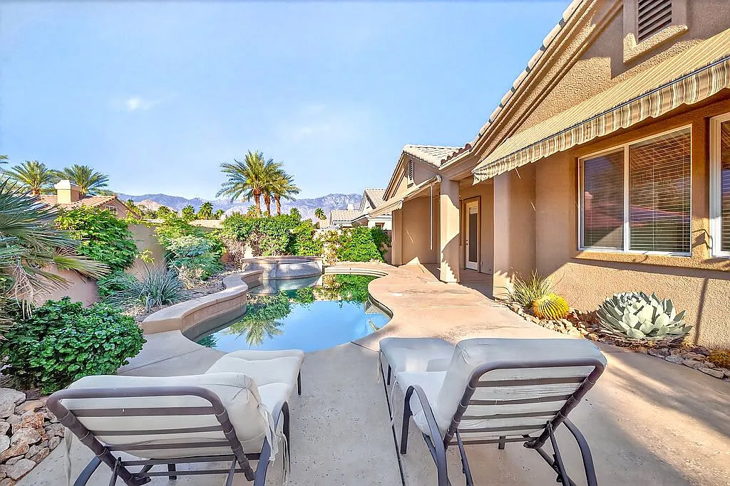 3 bed, 2.0 bath, 2071 sqft, $4,500 — Photo 4