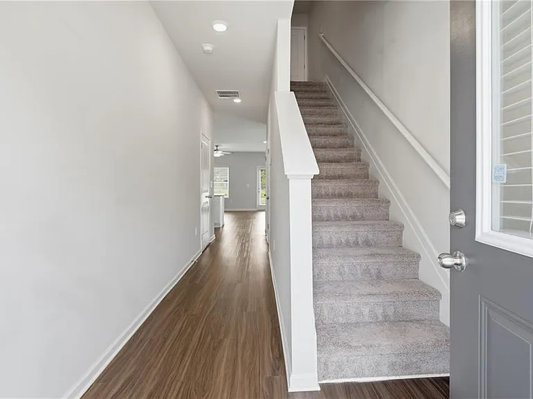 157 Green Loop NW — Photo 3