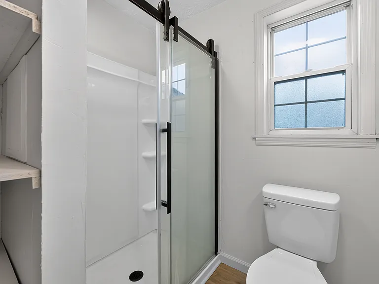 138 Austin Ave — Photo 28