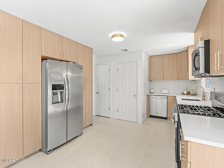 26 Hilltop Rd — Photo 6