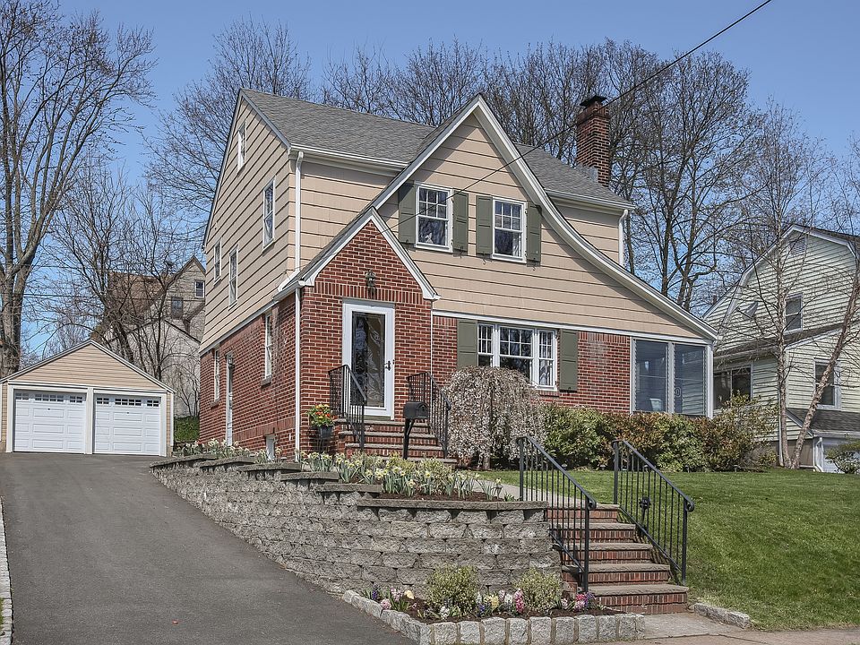 1st image of 404 Essex Ave