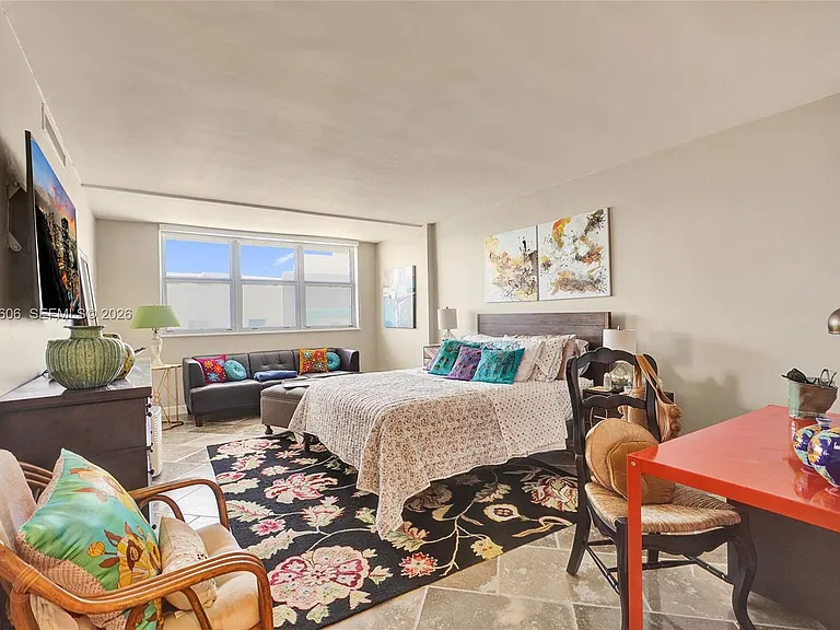 9225 Collins Ave #1402 — Photo 7
