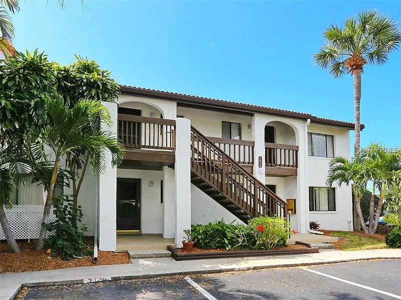 1634 Stickney Point Rd #2