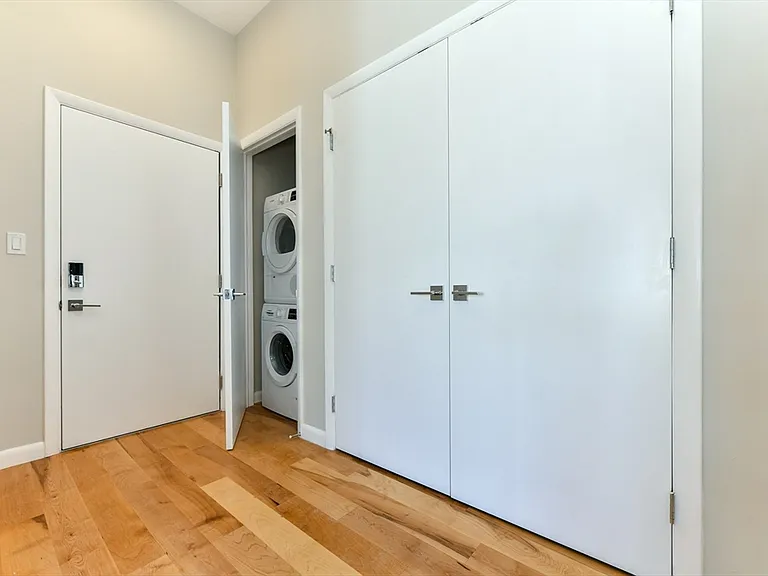 87 Parker St #402A — Photo 33