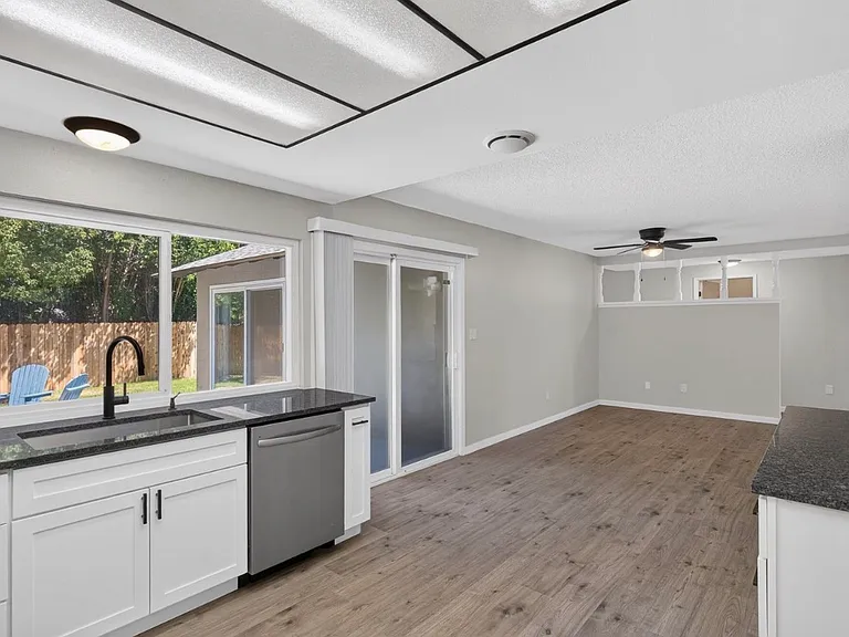 7734 Cotswald Way — Photo 3