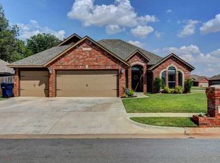 1316 Brody Ct, Yukon, OK 73099