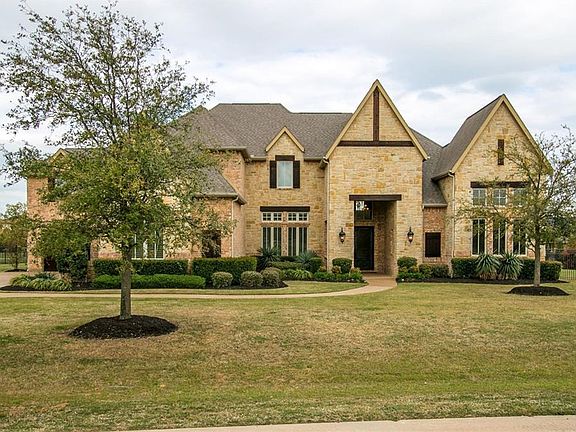 2nd image of 2208 Lake Lugano Dr
