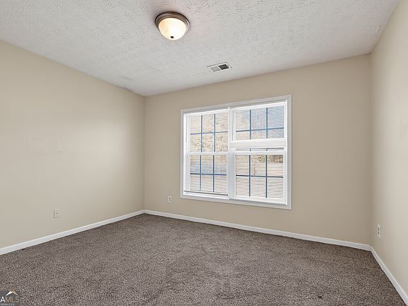 5th image of 3885 Riverside Pkwy