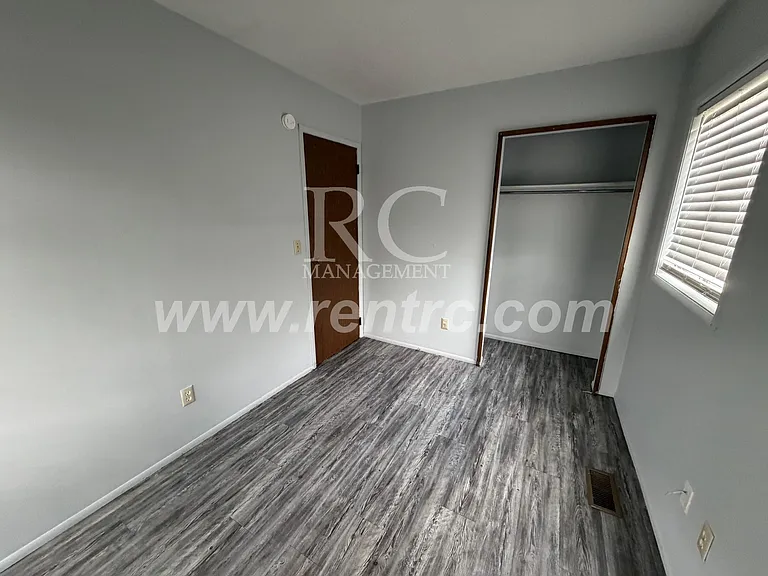 910 Timberline Dr — Photo 11