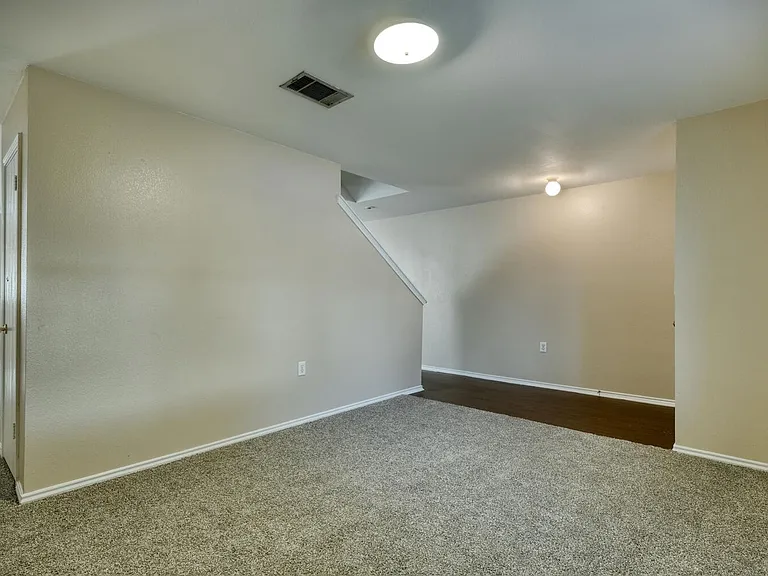 7537 Redrick Dr — Photo 2