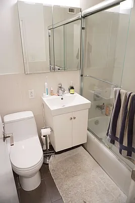 Rented by Manhattan Apartment Organization | media 86