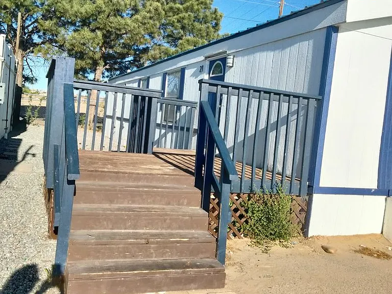 Welcome to Route 66 Apartments in Albuquerque, NM — Photo 5