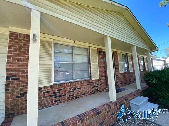 3rd image of 3313 Lockwood Ct SW