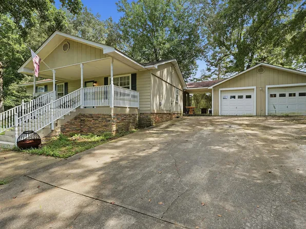 6432 Thornton Ln, Bessemer, AL 35023