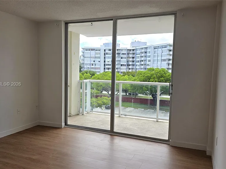 1351 NE Miami Gardens Dr #413E — Photo 13