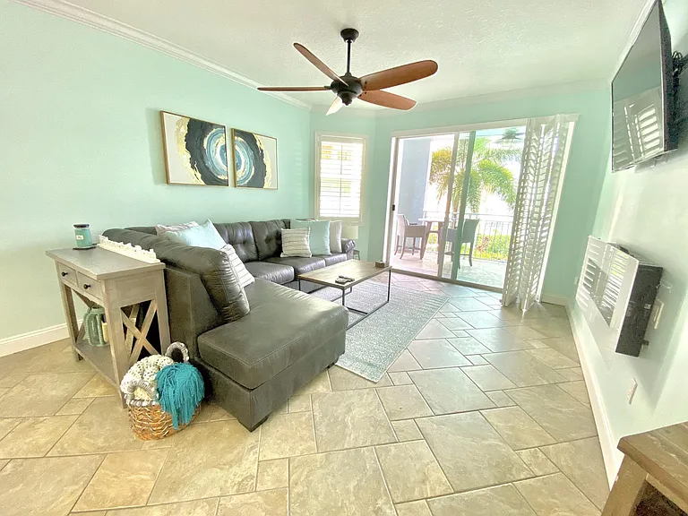 215 NW Flagler Ave #202 — Photo 6