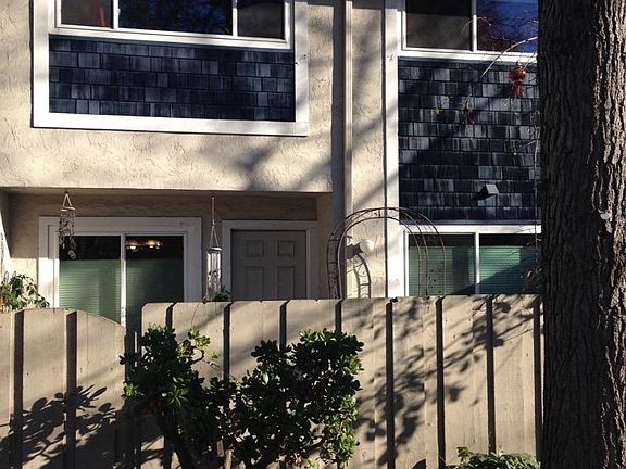 2nd image of 4825 Alexandria Ln