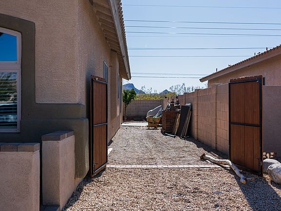 Front/right side of view (Double gate)