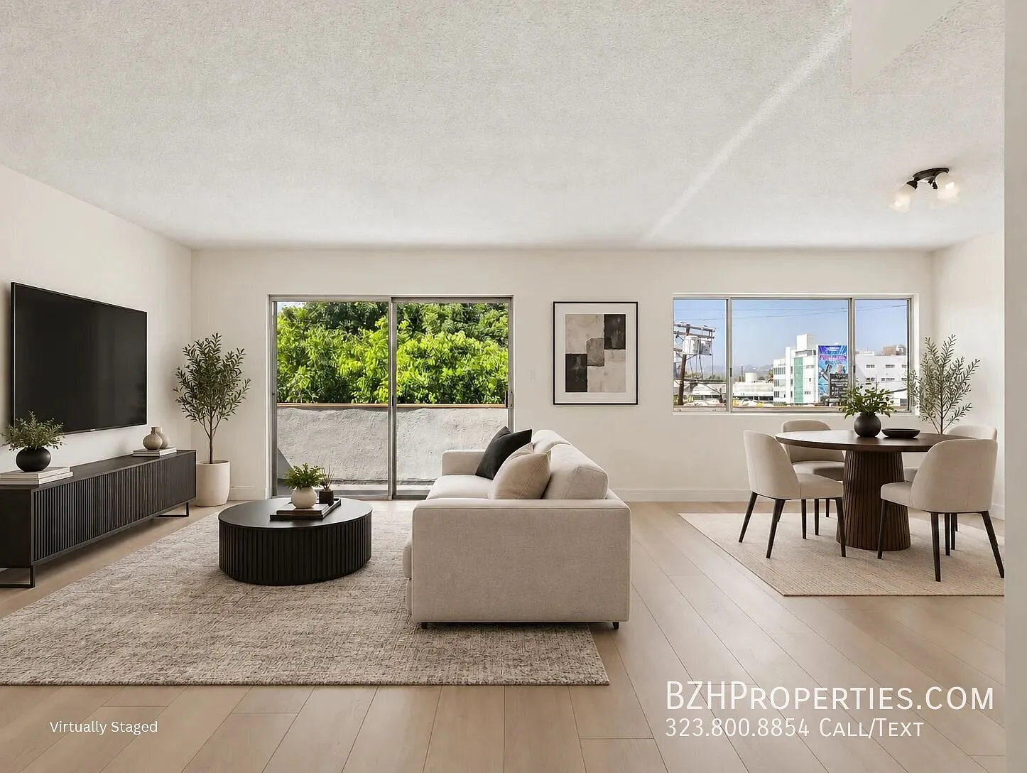 Top Floor Beverly Grove 2 Bedroom with Balcony and Parking — Photo 1