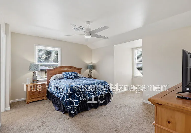 2423 W Gramercy Pl — Photo 21