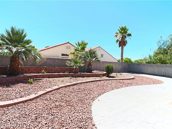 3rd image of 6028 Magic Mesa St