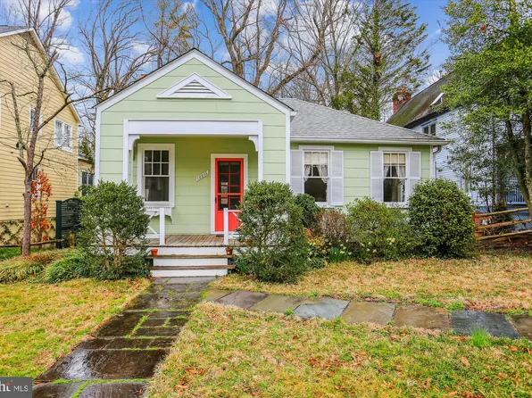 10915 Clermont Ave, Garrett Park, MD 20896