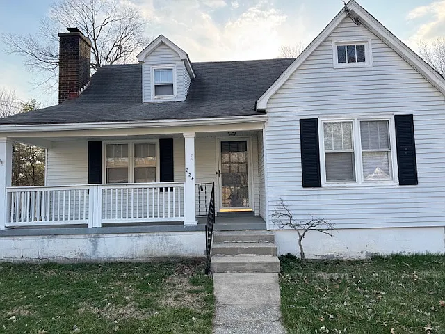224 Elmwood Dr