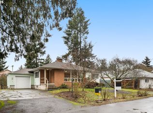 11617 SE Madison St, Portland, OR 97216