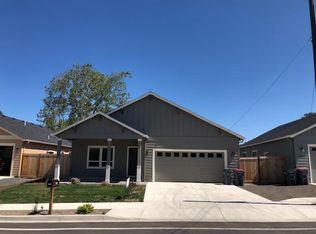3645 Hilsinger Rd, Phoenix, OR 97535