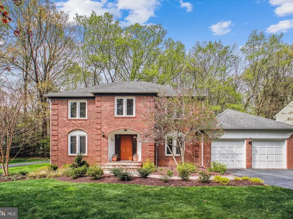 3430 Valewood Dr, Oakton, VA 22124