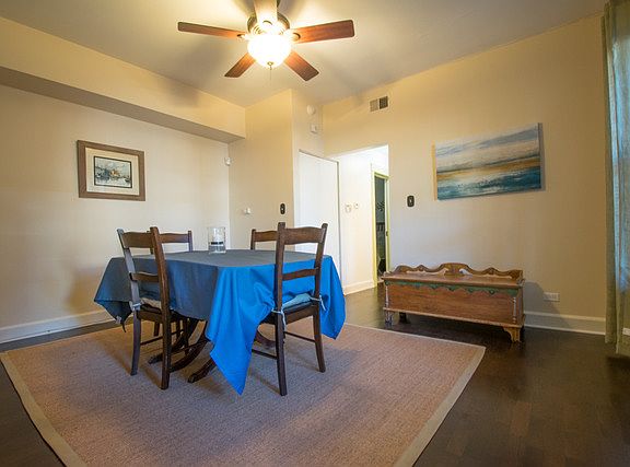 3rd image of 811 W Belle Plaine Ave #206