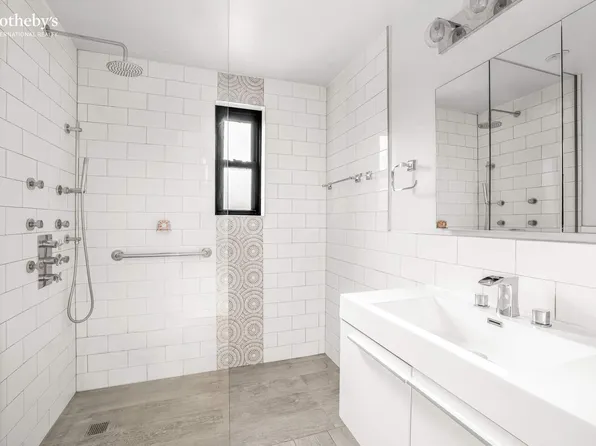 400 West 23rd Street image 12 of 14