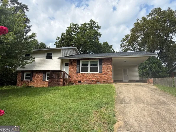 215 Sunnydale Dr, Warner Robins, GA 31088