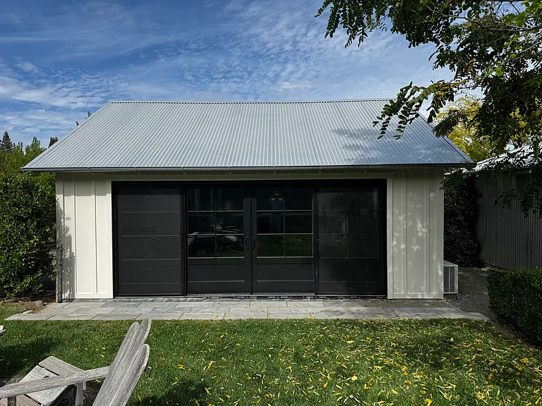 York Ln — Photo 60
