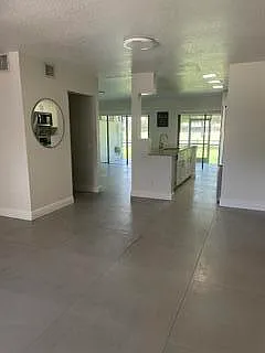 1660 W Golfview Dr — Photo 3