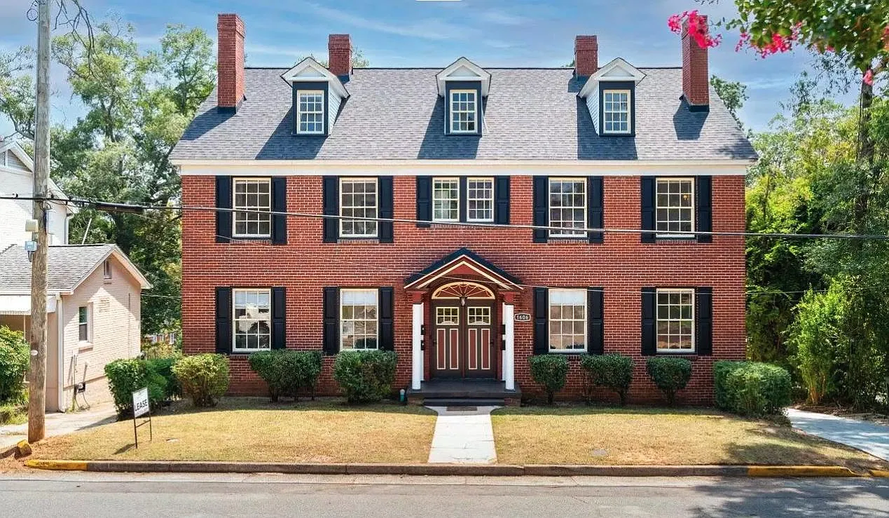 2 bed, 1.5 bath, 875 sqft, $1,795 — Photo 1