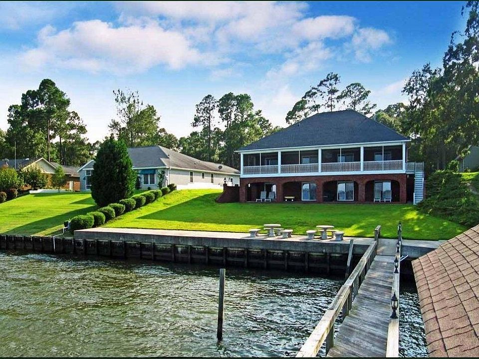 2nd image of 449 Santee Dr