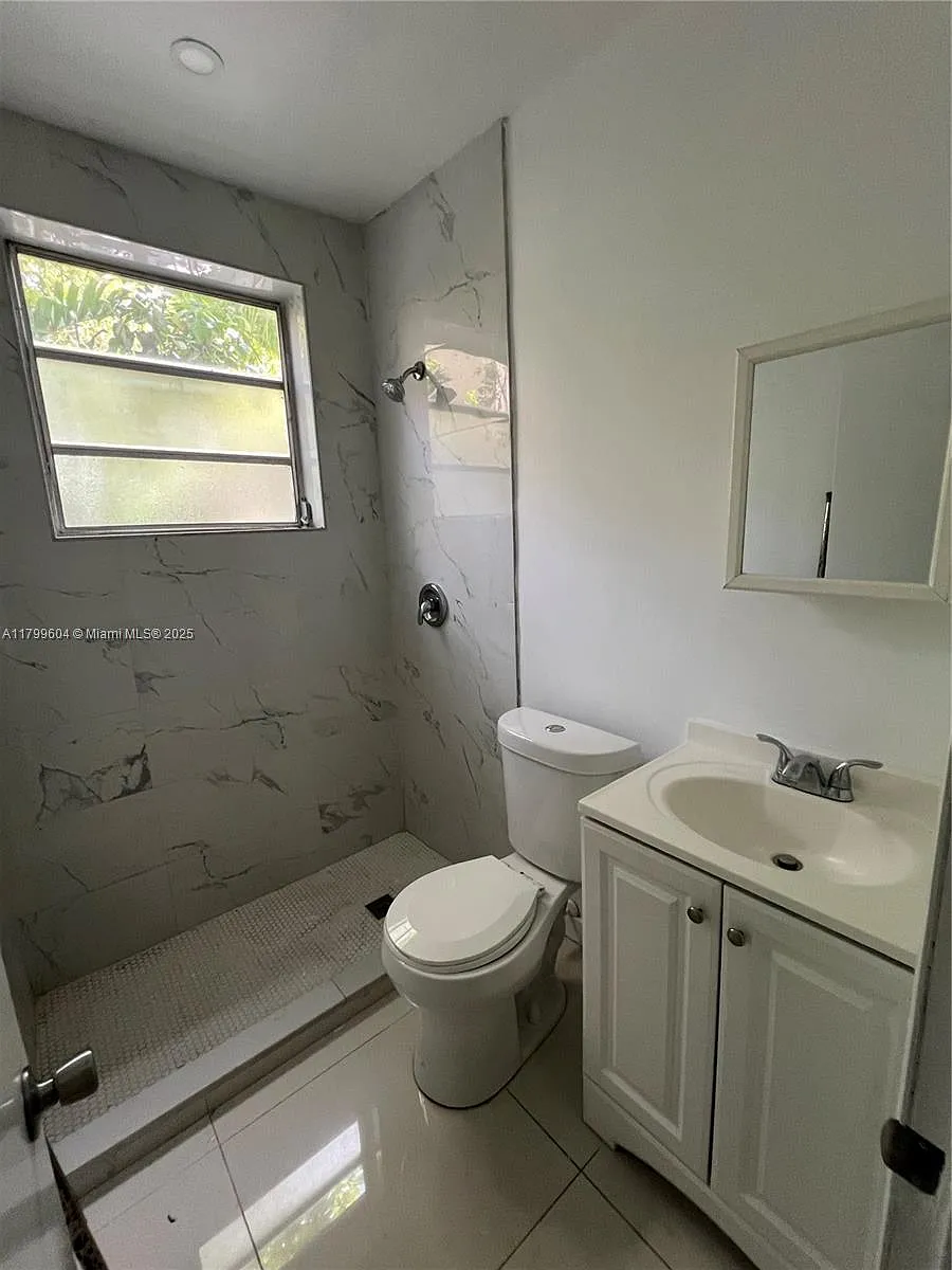 Building Photo - 2345 NW Flagler Ter #1