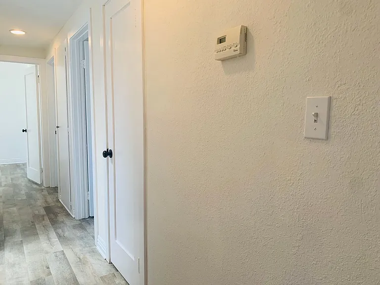 1117 Holly Ave — Photo 8
