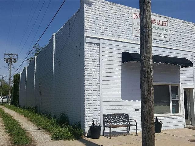 1st image of 216 W 5th Ave