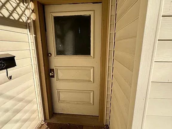 2nd image of 440 E 8th St #A