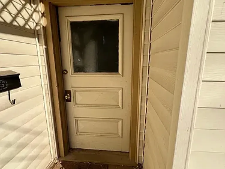 440 E 8th St #A — Photo 2